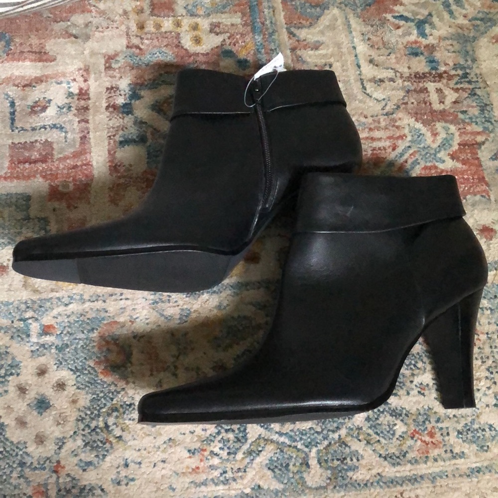 Worthington Black Leather Pointed Toe Heeled Boot, Sz 9.5 NWT